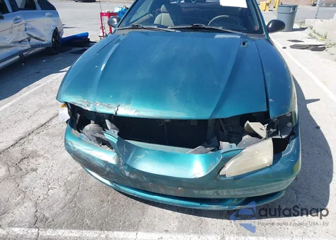 1997 Ford Mustang из США, поврежденный, VIN 1FALP4040VF147254